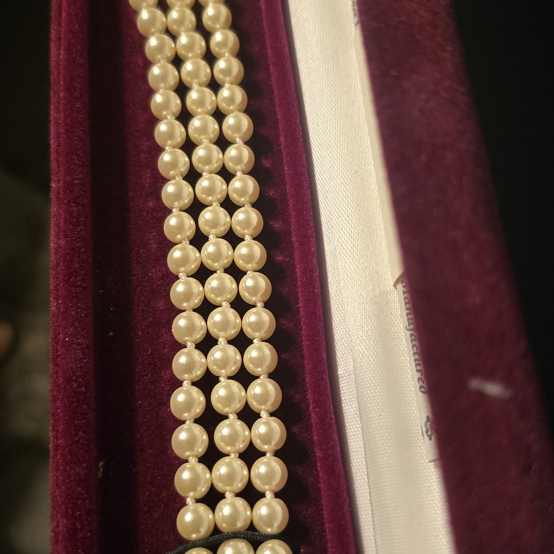 Camrose Kross Jackie Kennedy Jbk Triple 3 Strand Faux Pearl Braclet 85$